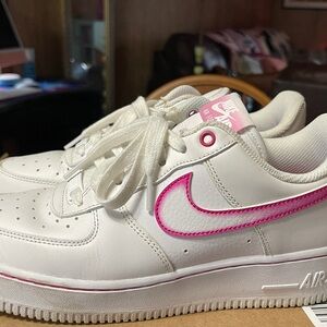 Nike Air Force 1 Low 'Airbrush Pink Gradient'
Very good used condition 7.5